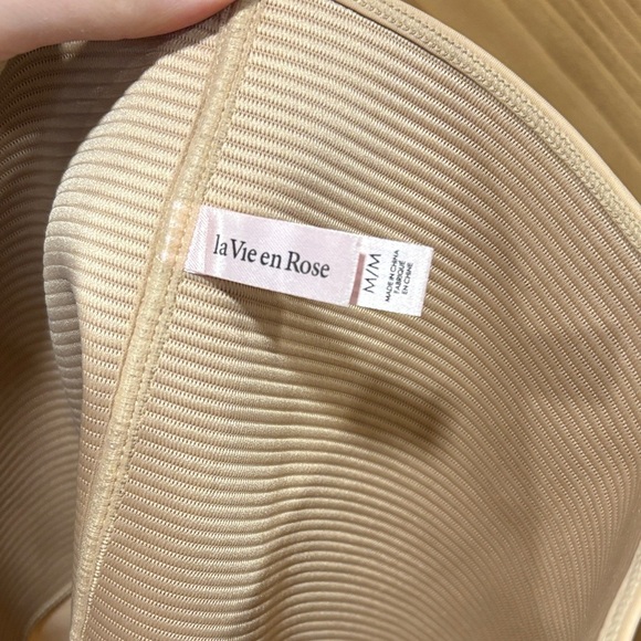 La Vie En Rose Nude Beige Shapewear Shorts Medium - Picture 4 of 5